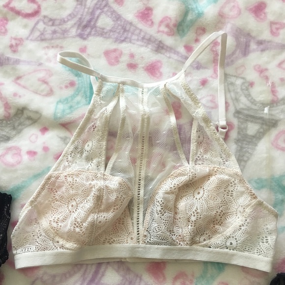 5 Brand new Victoria’s Secret size XS bralettes - Picture 3 of 6